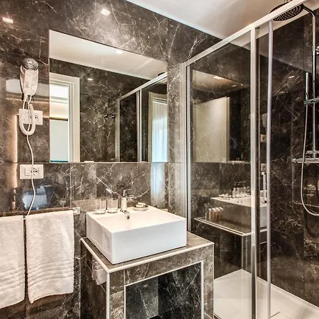 55 Fifty-five - Maison D'art Collection Hotel Roma