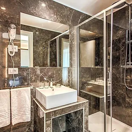55 Fifty-five - Maison D'art Collection Hotel Roma